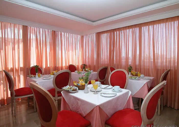 Doria Palace Boutique Hotel 4*