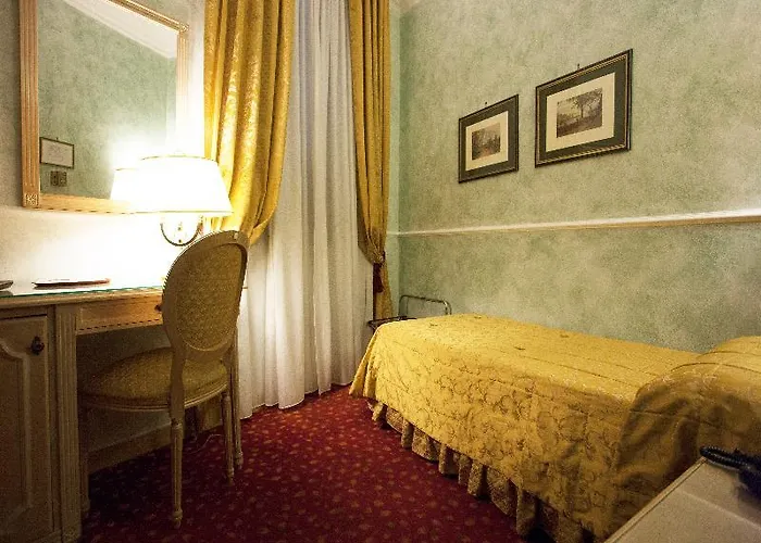 فندق Doria Palace Boutique 4*