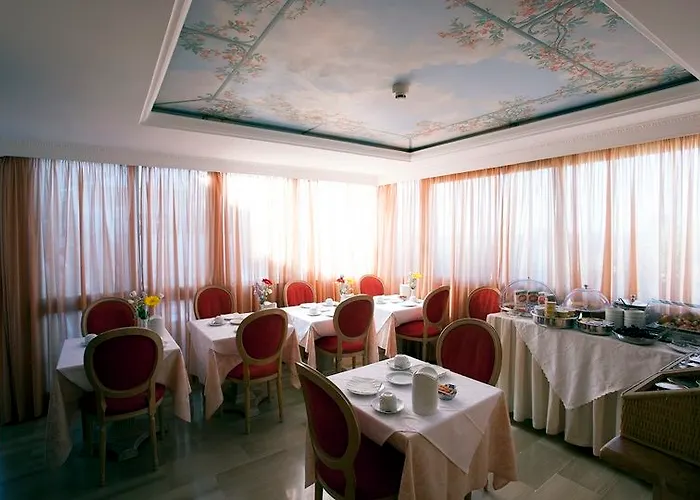 فندق Doria Palace Boutique 4*